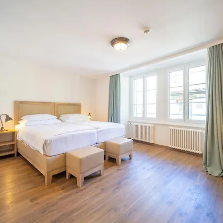 Au Major Davel Hotel Cully