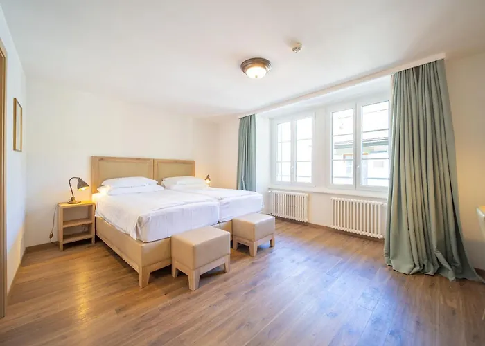 Au Major Davel Hotel Cully