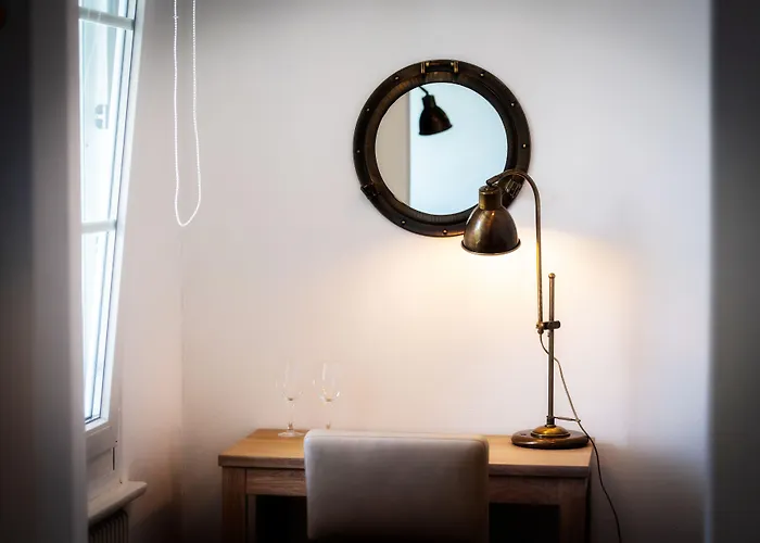 Au Major Davel Hotel Cully