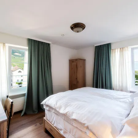 アウ メジャー ダヴェル 2* キュリー